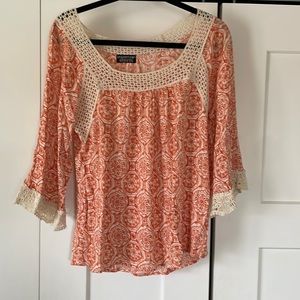 Stitch Fix exclusive brand 3/4 length sleeve shirt.